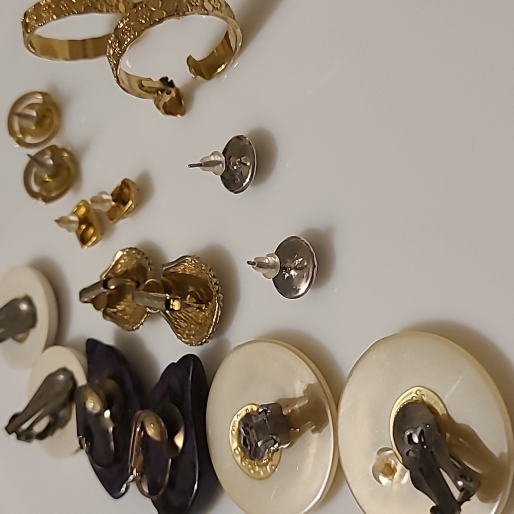 Set of 8 Clip on, and Pierced Earrings - Picture 12 of 14